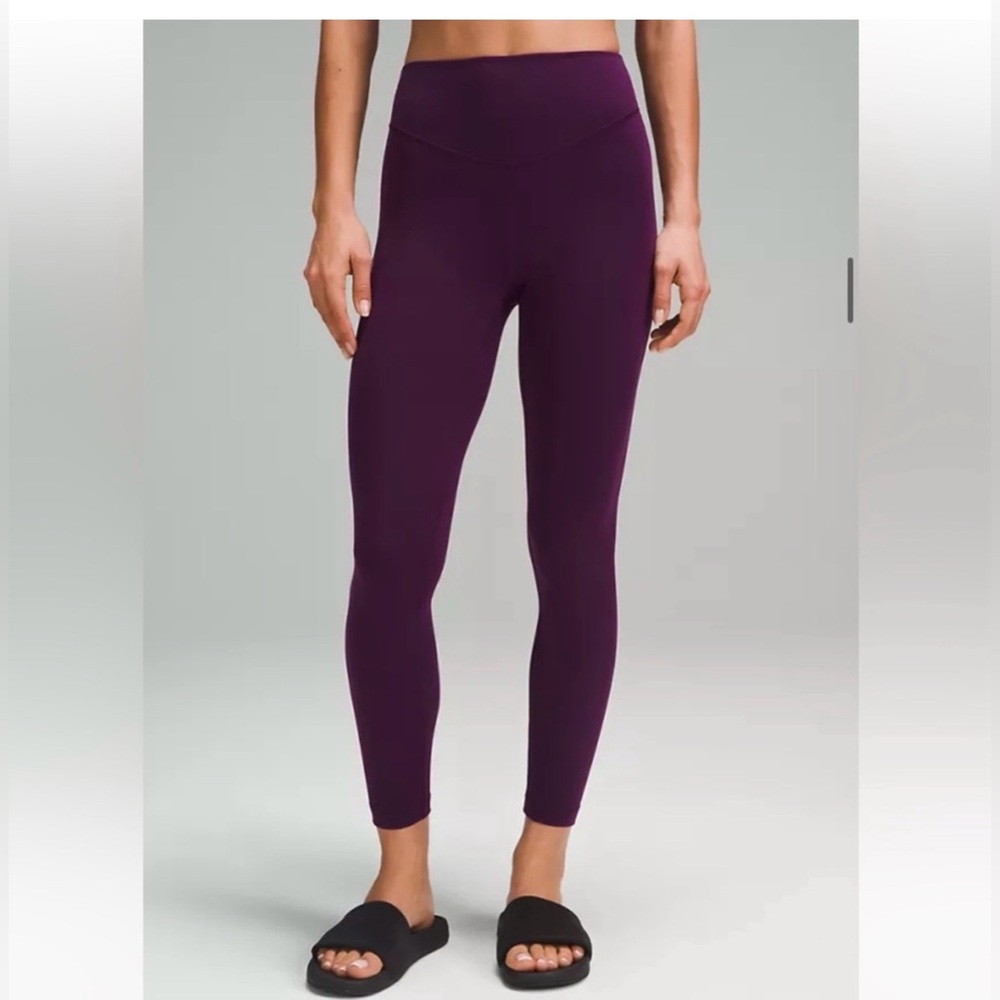 Lululemon Athletica Wunder Trains in Dramatic Magenta